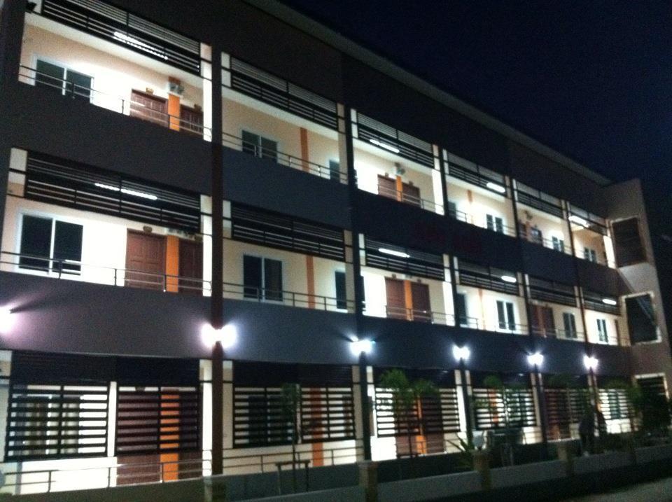 Gongaew Mansion Hotel Ubon Ratchathani Exterior photo