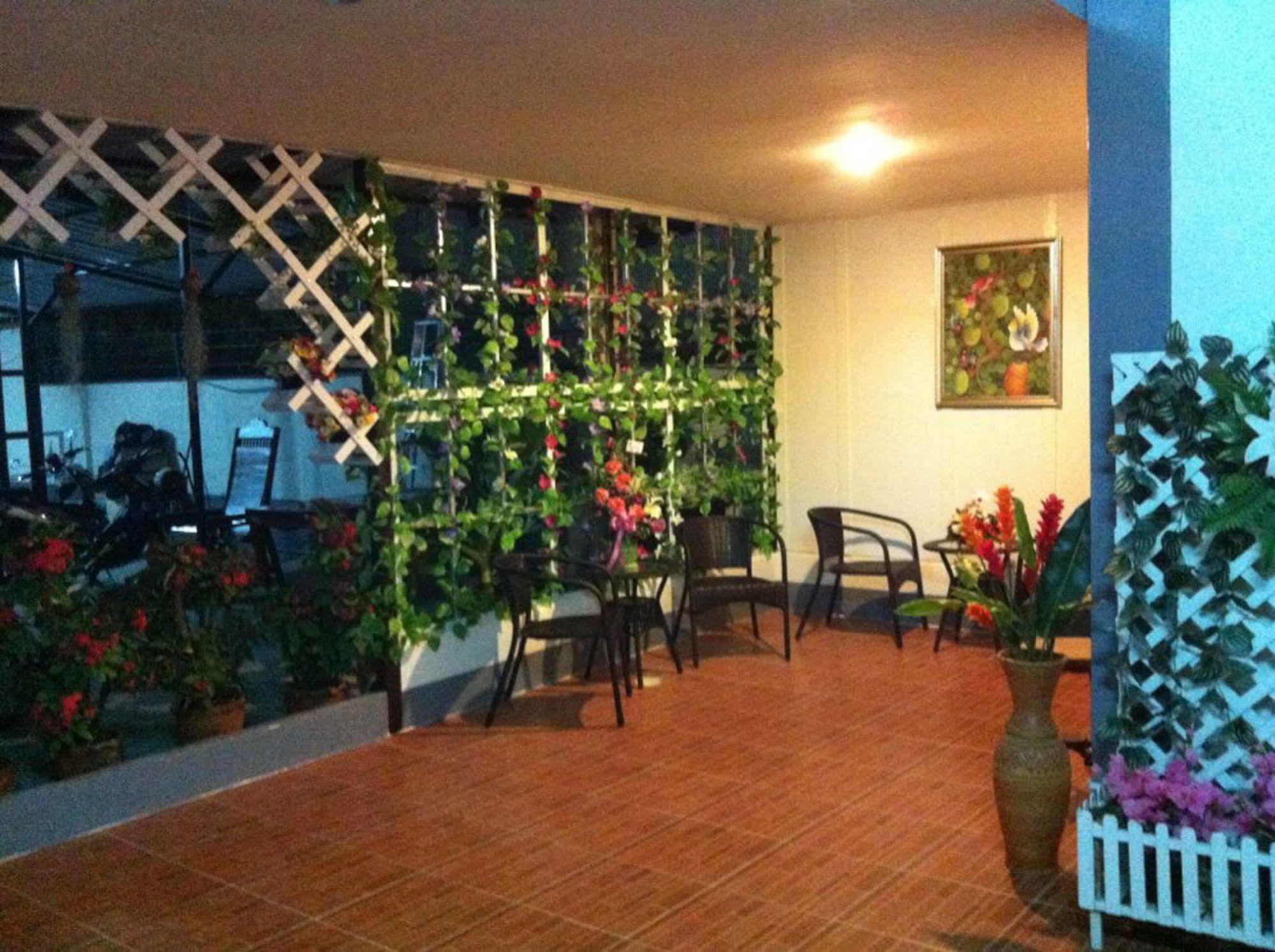 Gongaew Mansion Hotel Ubon Ratchathani Exterior photo